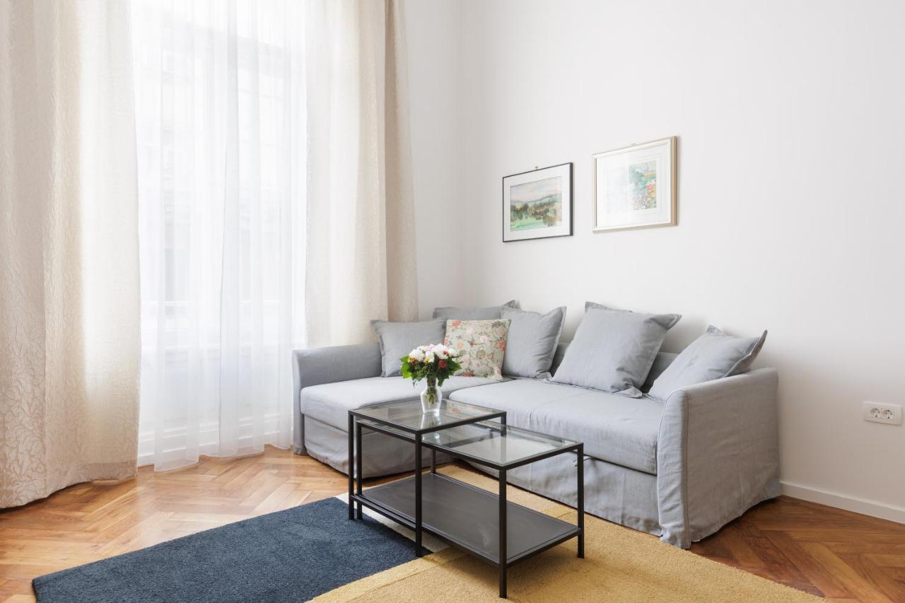 Апартаменты Cozy In The Heart Of Zagreb - H Экстерьер фото